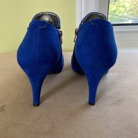 Blue shade like booties - Picture 3 of 6